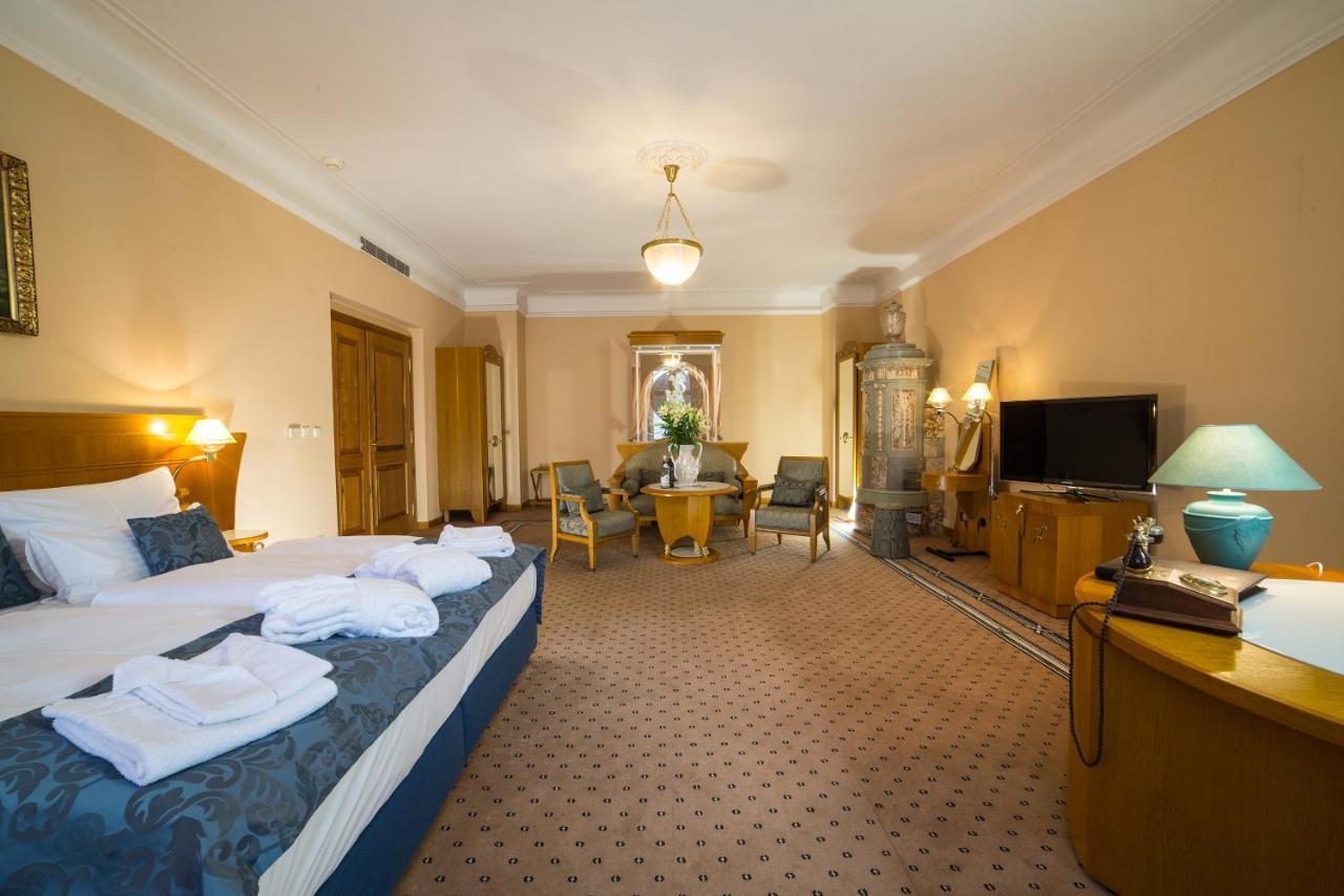 Hotel Three Lilies Inkl Aquaforum Frantiskovy Lazne Luaran gambar