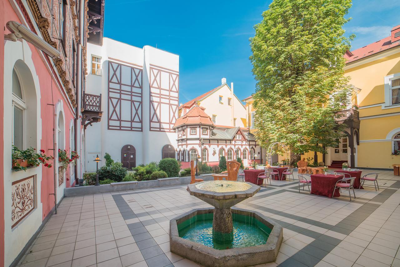 Hotel Three Lilies Inkl Aquaforum Frantiskovy Lazne Luaran gambar