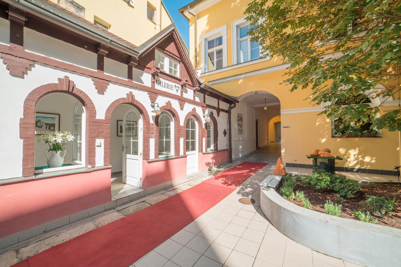 Hotel Three Lilies Inkl Aquaforum Frantiskovy Lazne Luaran gambar
