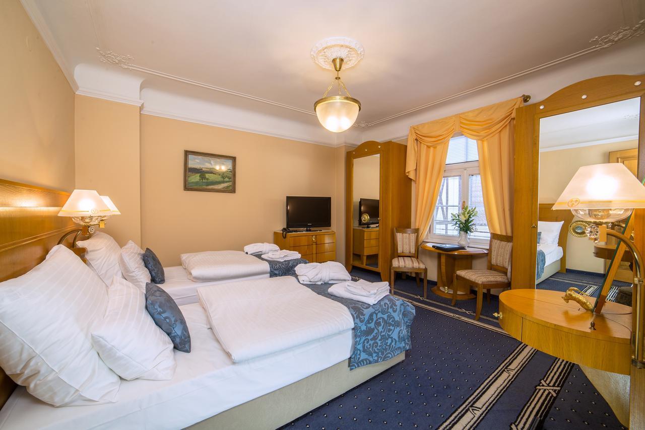 Hotel Three Lilies Inkl Aquaforum Frantiskovy Lazne Luaran gambar