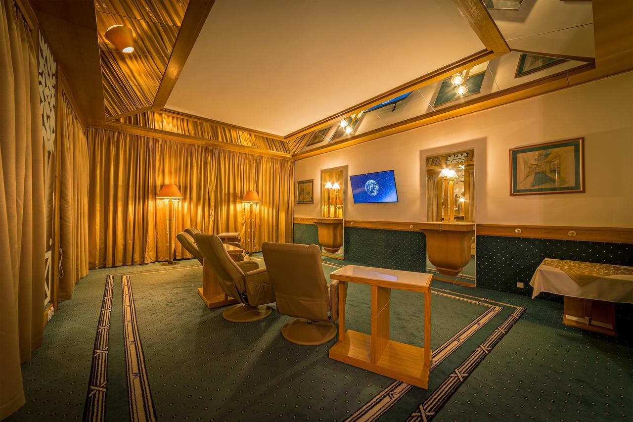 Hotel Three Lilies Inkl Aquaforum Frantiskovy Lazne Luaran gambar
