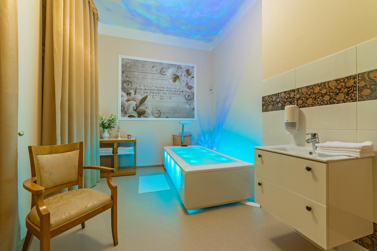 Hotel Three Lilies Inkl Aquaforum Frantiskovy Lazne Luaran gambar