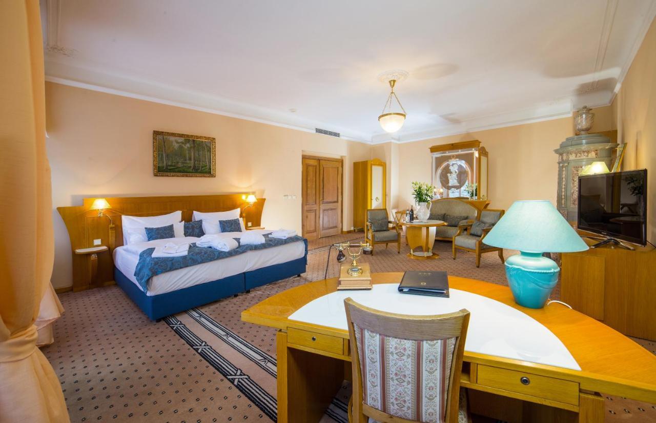 Hotel Three Lilies Inkl Aquaforum Frantiskovy Lazne Luaran gambar